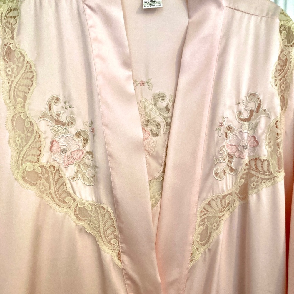 Vintage Sara Beth robe